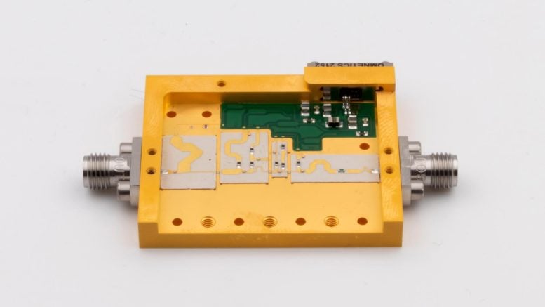 Highly Efficient Quantum Amplifier