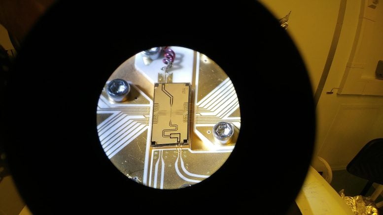 Oxford University New Ion Trap Chip